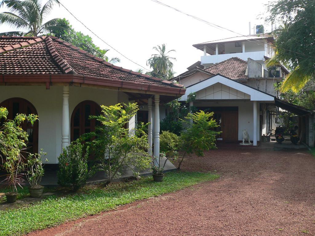 Gaestehaus Isabella Beruwala Bagian luar foto